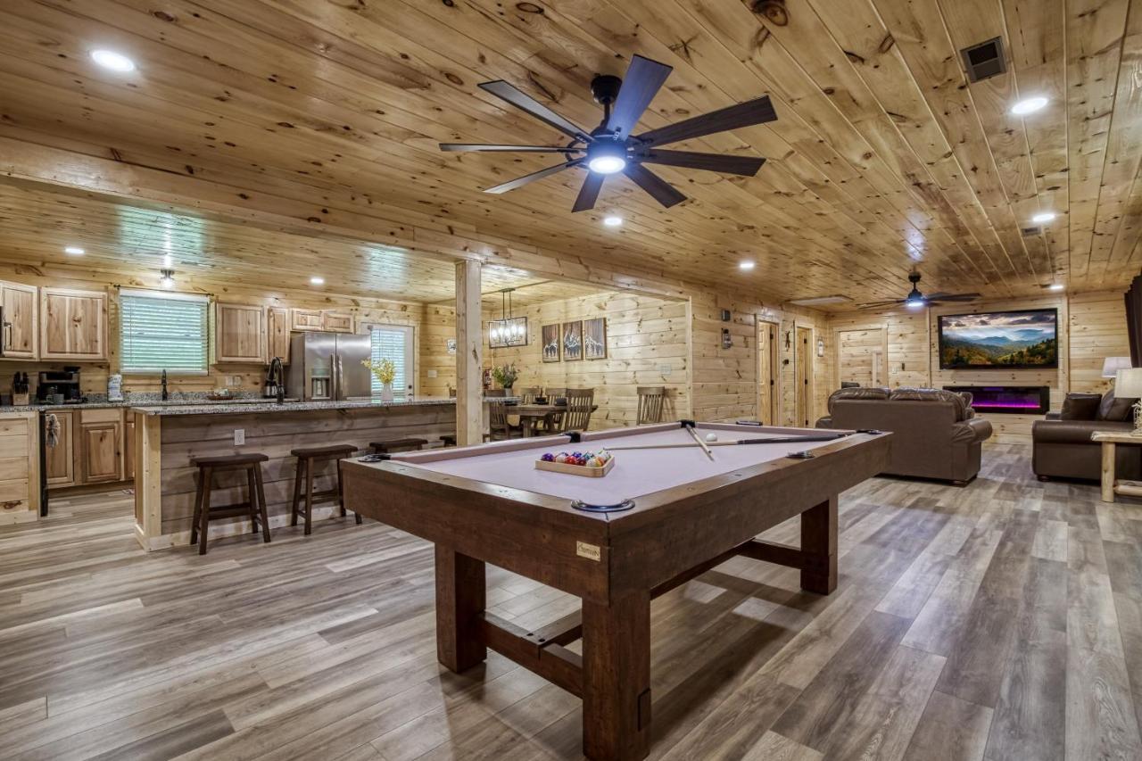 Hidden Creek, Pool Table, Hot Tub, 1089 Free Tickets Each Paid Day, Dollywood And More Gatlinburg Exterior photo