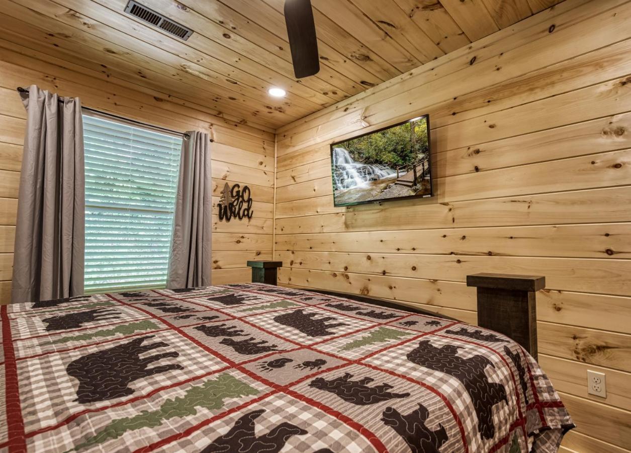Hidden Creek, Pool Table, Hot Tub, 1089 Free Tickets Each Paid Day, Dollywood And More Gatlinburg Exterior photo