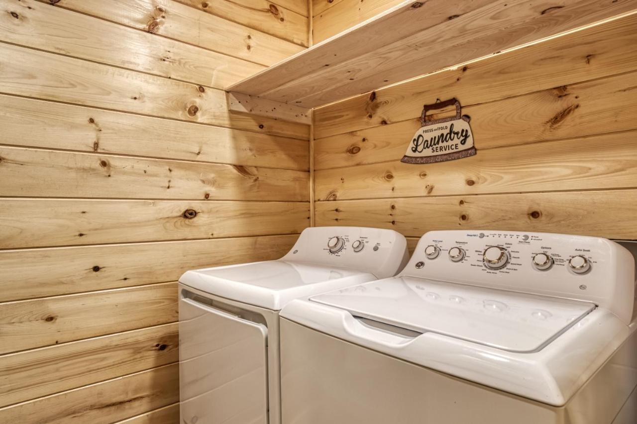 Hidden Creek, Pool Table, Hot Tub, 1089 Free Tickets Each Paid Day, Dollywood And More Gatlinburg Exterior photo